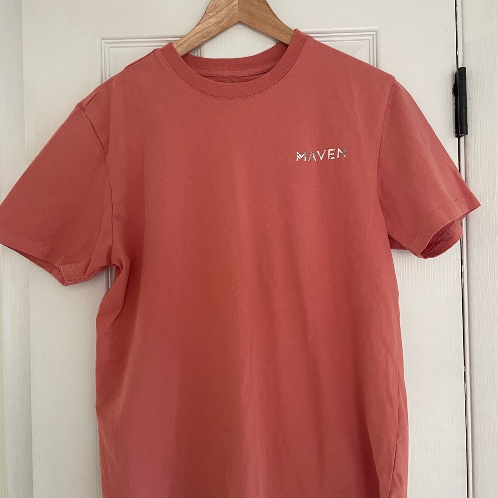 Maven Men’s Coral Red 100% Cotton Logo Tshirt Size Large